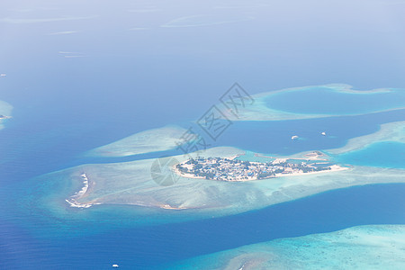 旅游,假期暑假海洋中的马尔代夫岛图片