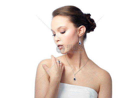 美丽,珠宝,人奢侈的美丽的亚洲妇女新娘耳环,指环吊坠图片