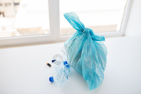 废物回收再利用垃圾处理环境生态家里用垃圾垃圾封闭垃圾袋图片