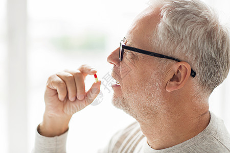 龄医学医疗保健人们的观念老人家吃药图片