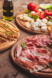 意大利开胃菜各种类型的火腿,奶酪奶油图片