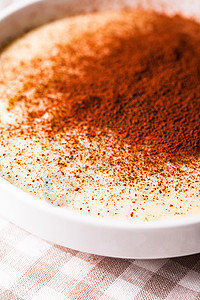 雪米娜奶油与可可粉甜蜜的早餐半乳膏背景图片