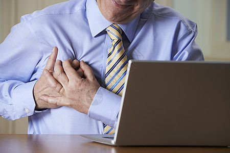 电脑商人心脏病发作图片