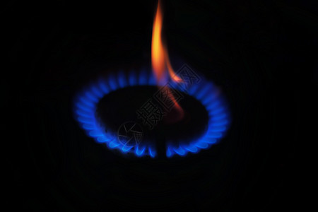 气体燃烧器,深蓝色的火焰中燃烧图片