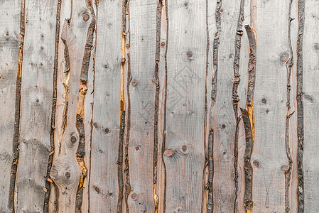 原始木材背景与灰色木板与树皮图片