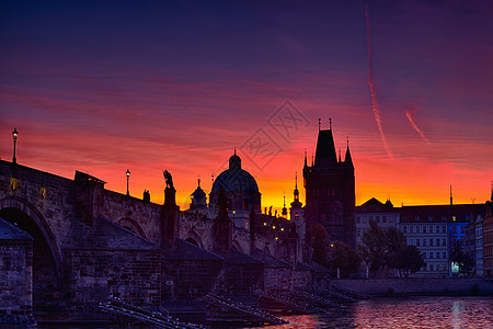 查尔斯桥黎明前,布拉格,捷克共国图片