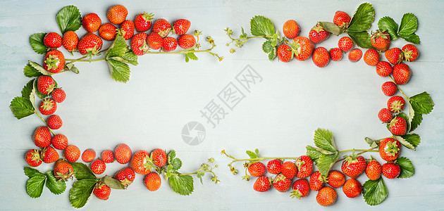 草莓框架木制背景,顶部视图,网站横幅图片