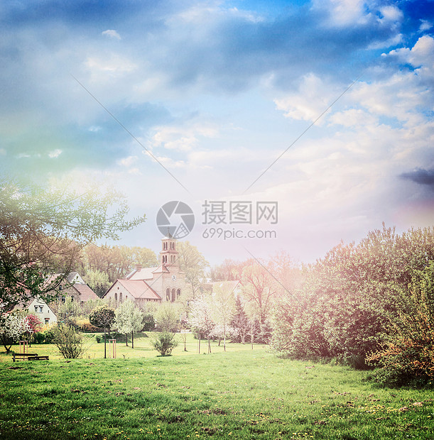 春天夏天的乡村背景 公园里盛开的树木草坪高清图片下载 正版图片 摄图网