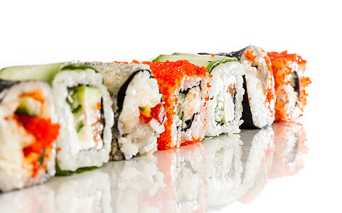 美味的食物寿司卷白色背景上图片