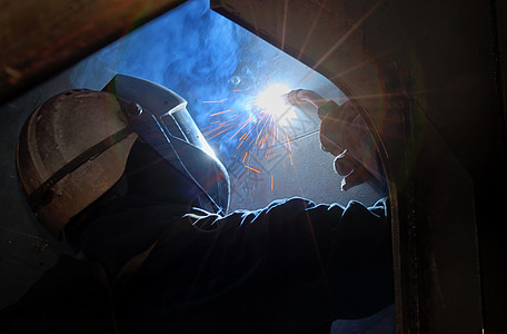 米格焊工船上用火炬背景图片