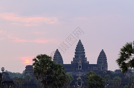 吴哥窟的日出,高棉寺庙建筑群的部分,东南亚的古代地标礼拜场所受游客的欢迎西姆收获,柬埔寨图片