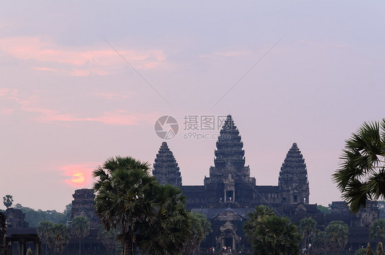 吴哥窟的日出,高棉寺庙建筑群的部分,东南亚的古代地标礼拜场所受游客的欢迎西姆收获,柬埔寨图片