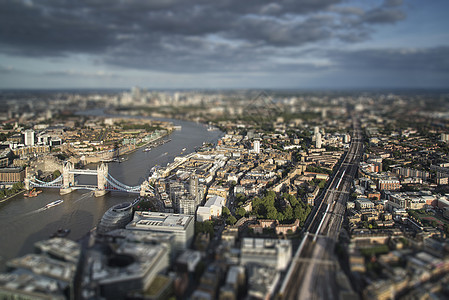 带倾斜移位效应过滤器的伦敦鸟瞰图图片