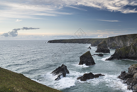 英国康沃尔海岸贝德鲁坦台阶的美丽陆地景观形象图片