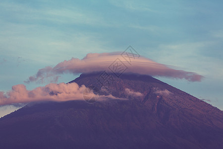 火山阿贡,巴厘岛,印度尼西亚图片