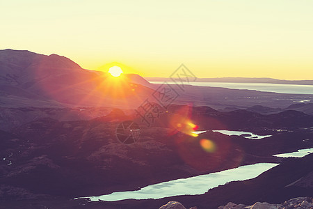 巴塔哥尼亚山的日落图片