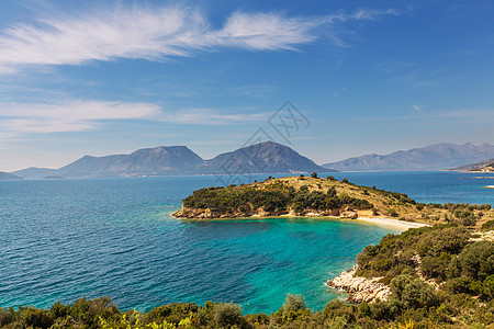 希腊美丽的岩石海岸线图片