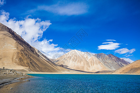 穿宫湖,喜马拉雅山中的个内陆湖图片