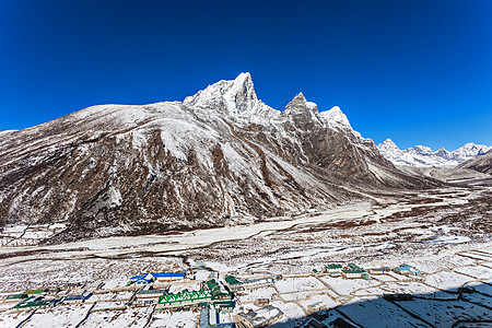 珠穆朗玛峰地区的山脉,喜马拉雅山,尼泊尔东部图片