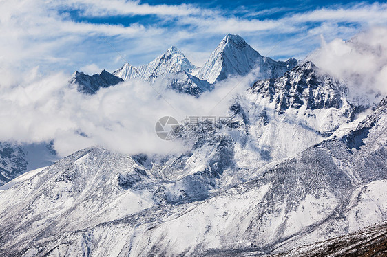 珠穆朗玛峰地区的山脉,喜马拉雅山,尼泊尔东部图片