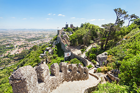 摩尔的城堡葡萄牙辛特拉的座山顶中世纪城堡图片