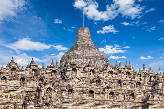 印度尼西亚爪哇中部Borobudur寺的佛塔图片