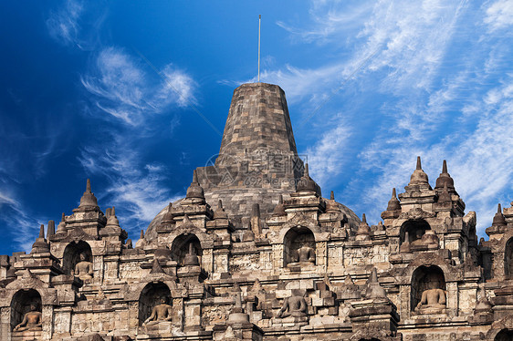 印度尼西亚爪哇中部Borobudur寺的佛塔图片