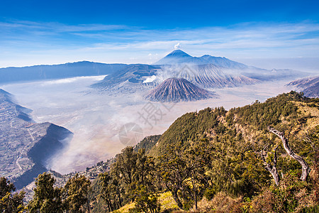 布罗莫,巴托克塞梅鲁火山,爪哇岛,印度尼西亚图片