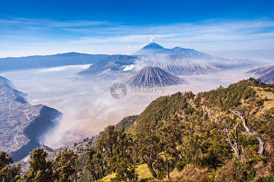 布罗莫,巴托克塞梅鲁火山,爪哇岛,印度尼西亚图片