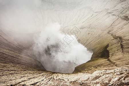 印度尼西亚爪哇岛溴火山火山口内图片