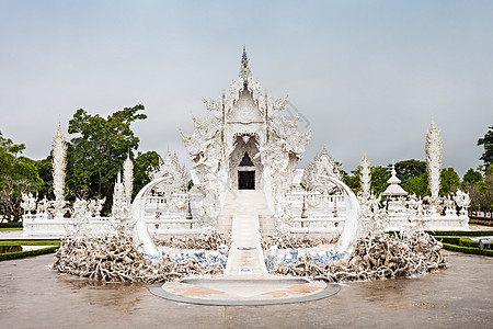 黄荣坤白庙泰国江腊座佛教寺庙风格的当代艺术展览图片