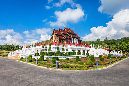 泰国清迈附近皇家公园拉贾普鲁克的皇家展馆hokhamLuang图片