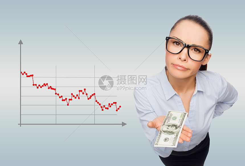 商业破产人银行微笑的女商人戴着眼镜灰色背景上的美元现金外汇图表正