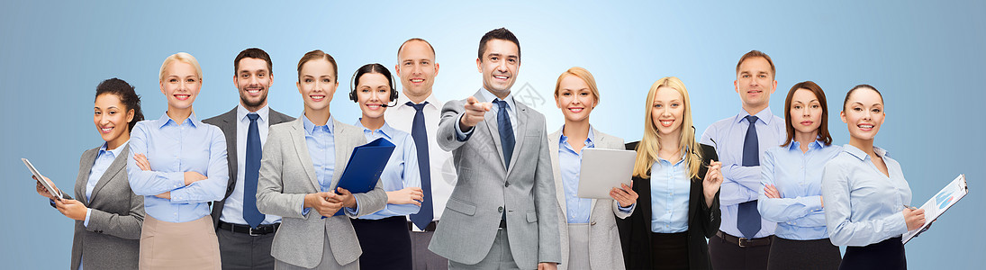 商业,人,公司,队合作办公室群快乐的商人蓝色的背景下指着你图片