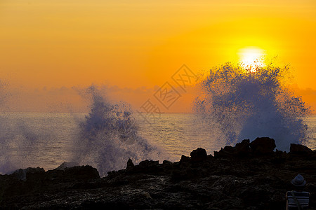 日落时的海浪印度洋图片
