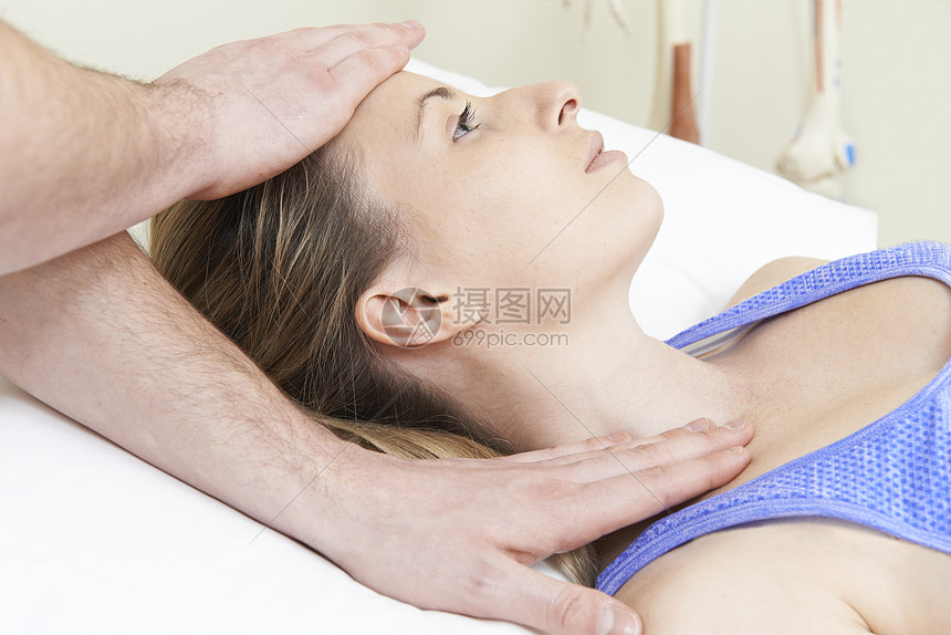 ‘~男骨科治疗女颈部问题患者  ~’ 的图片