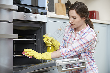 受够了女人家打扫烤箱图片