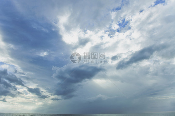 热带海景天空中积云水图片