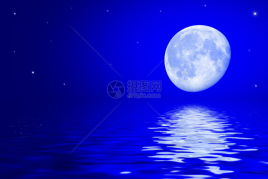 夜空中月亮星星反射水上插图图片