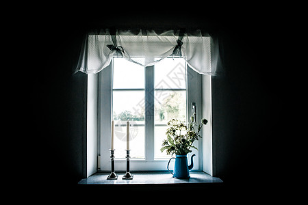 浪漫的窗户,漂亮的窗帘装饰品图片