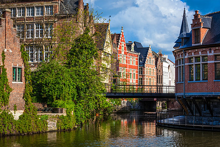 旅行比利时中世纪欧洲城市背景与运河根特,比利时图片