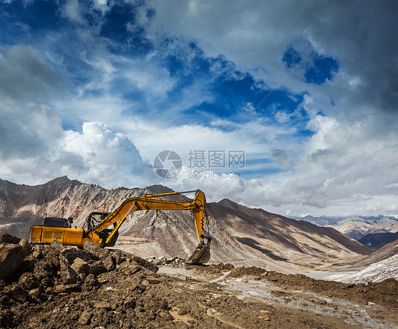 喜马拉雅山的道路建设拉达克,图片