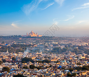 鸟瞰乔德普尔蓝色的城市乌梅德巴汉宫日落梅兰加堡看的乔杜尔,拉贾斯坦邦,印度图片