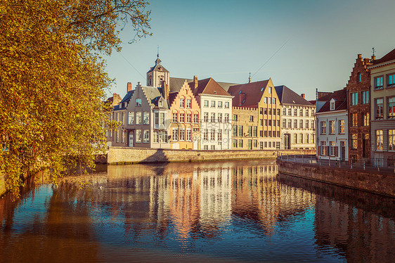 复古复古时尚风格的旅游形象运河中世纪的房子布鲁日布鲁日,比利时图片