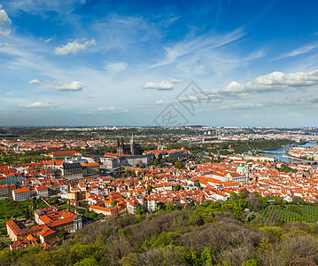 布拉格Hradchany部分的鸟瞰维图维图39s大教堂布拉格城堡,佩特林观察塔观看布拉格,捷克共国图片