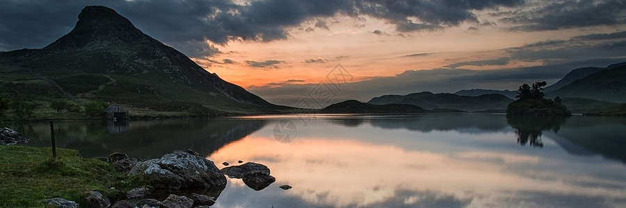 斯诺多尼亚全景景观,令人叹为观止的日出湖山脉背景