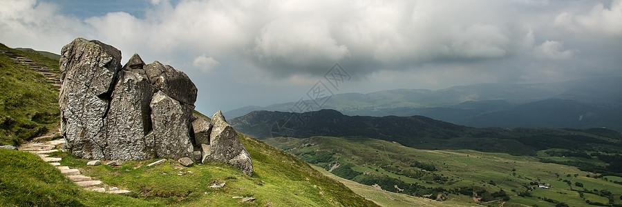 山顶乡村景观全景图片