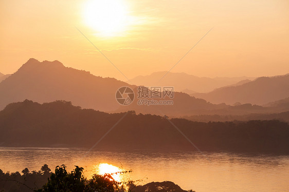 宋河范维昂,老挝图片