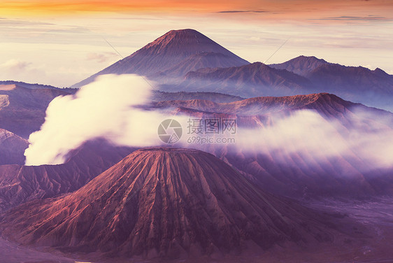 印度尼西亚爪哇的溴火山图片