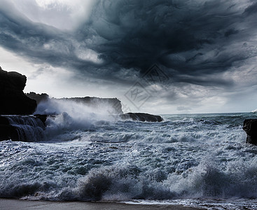 太平洋上的风暴图片